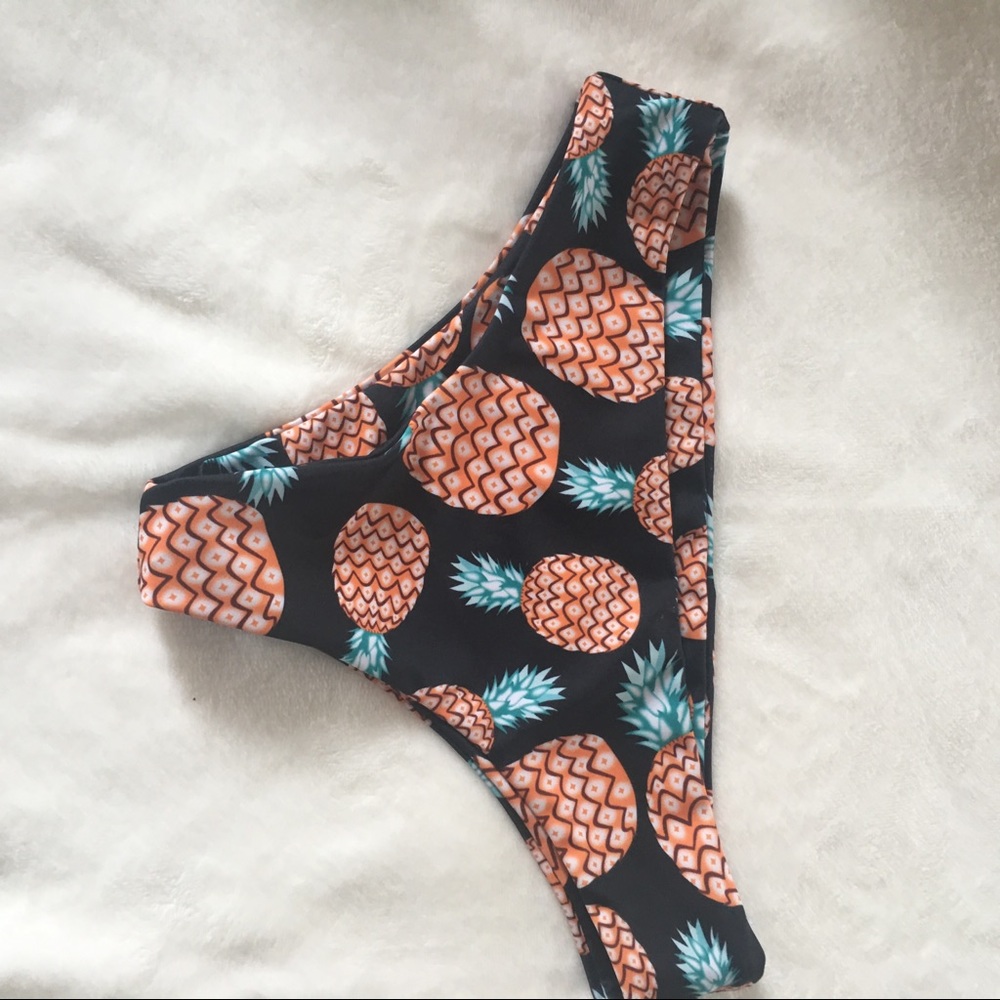 Black swim-suit with pineapple